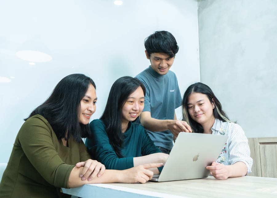 Supportive work relation image